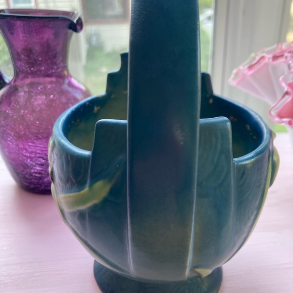 Rare Blue Roseville Pottery Basket - Picture 3 of 10